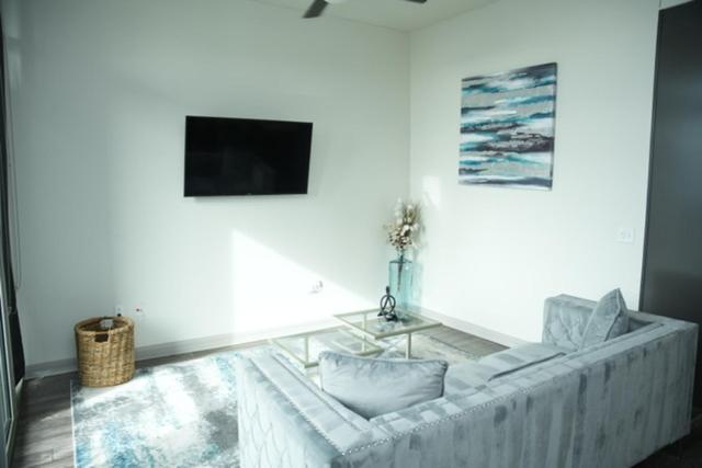 Downtown Dallas Apt With View Walking Distance To Aac With Free Parking Pool Wifi Luaran gambar